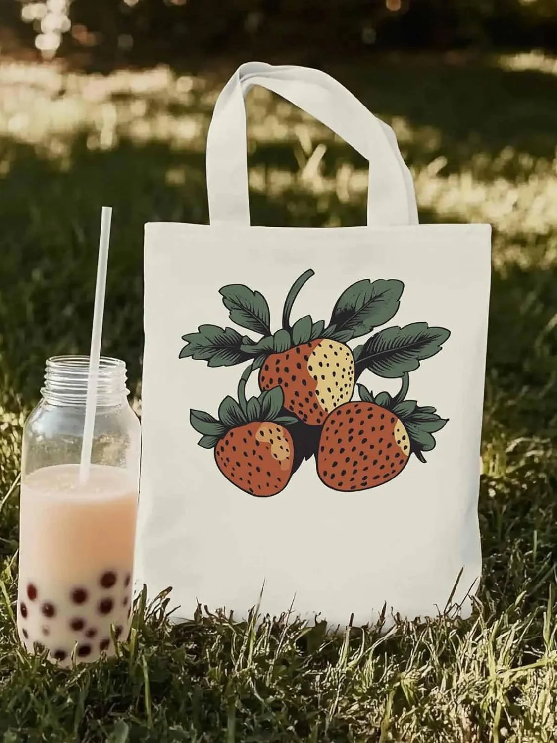 Canvas Tote Bag, Cartoon Fruit Aesthetic Canvas Tote Handbags for Women Shoulder Bag Vintage Strawberry
