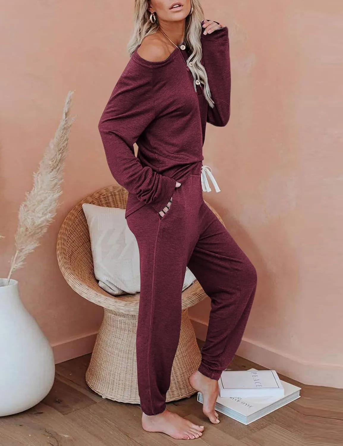 Women's 2 Piece Outfits Lounge Sets Long Sleeve Tops and Jogger Sweatpants Track Sweats Suits Loungewear Pajama Sets